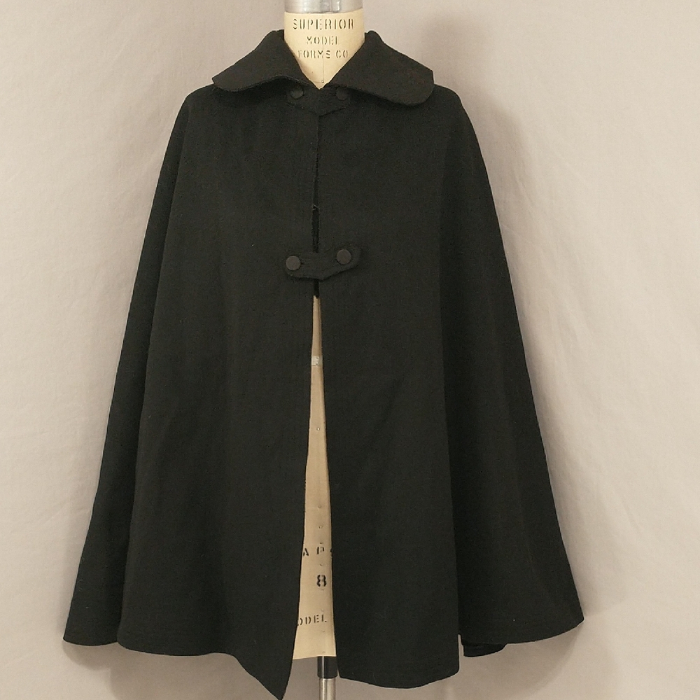 Antique Victorian Black Wool Cape 33" Long 19th Century Old Vintage w Collar